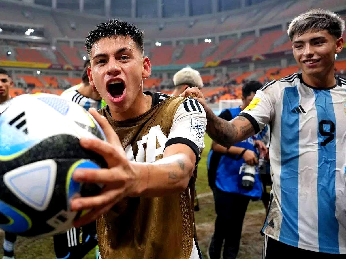 详细阅读:梅西宣布加盟曼城(梅西宣布参加2026世界杯) 梅西宣布加盟曼城(梅西宣布参加2026世界杯)